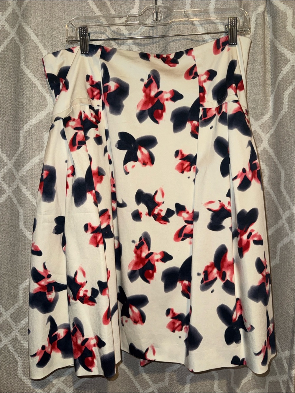 Carolina Herrera Pleated Floral Navy Red Cream Women’s Skirt
